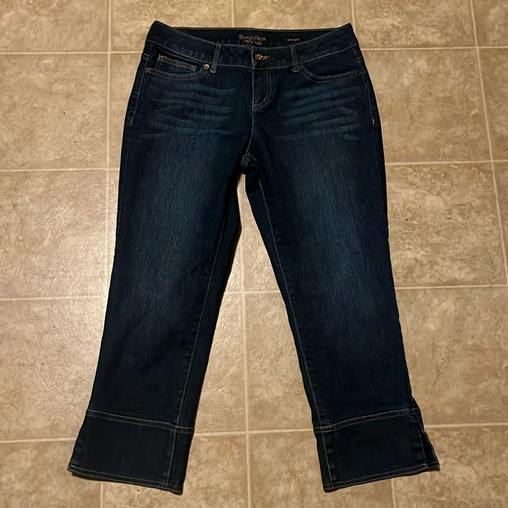 Simply Vera Wang straight dark wash denim capri